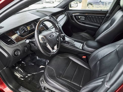 Used 2017 Ford Taurus Limited FWD image 2