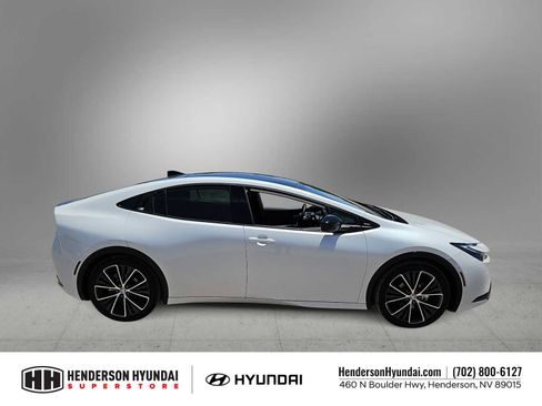 Used 2024 Toyota Prius Limited w/ Limited Premium Package FWD image 9