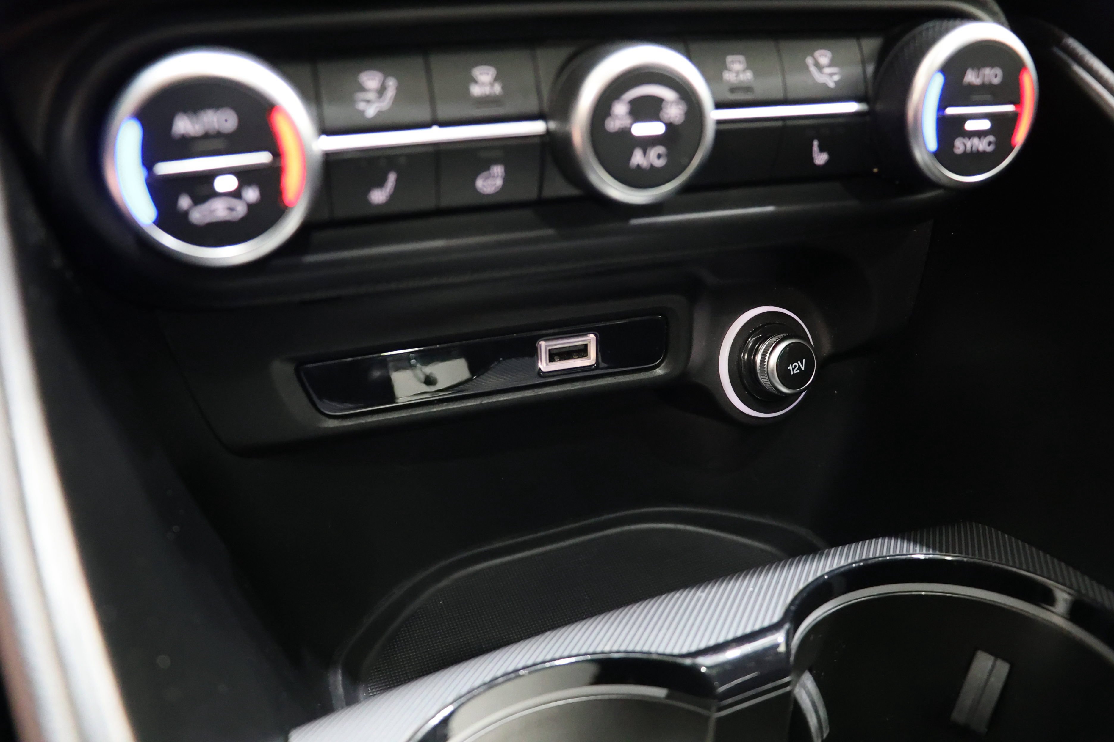 Certified 2023 Alfa Romeo Giulia Veloce AWD/4WD image 26