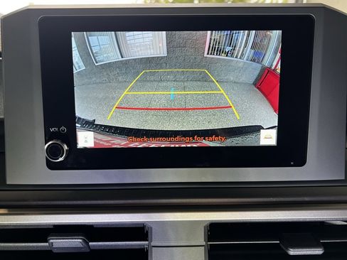 Used 2025 Toyota 4Runner SR5 image 29