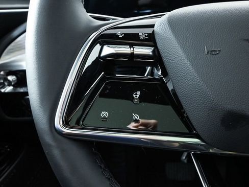 New 2025 Cadillac Lyriq Luxury image 11