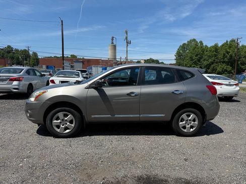 Used 2011 Nissan Rogue S FWD image 2