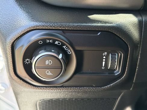 Used 2023 Jeep Gladiator Sport AWD/4WD image 24