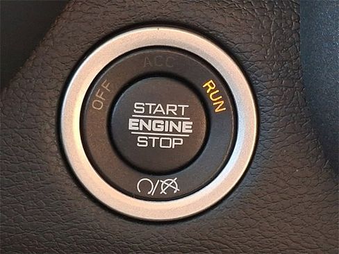 Used 2024 RAM 2500 Tradesman w/ Chrome Appearance Group image 22