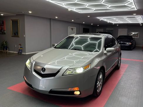 Used 2011 Acura TL w/ Technology Package FWD image 2