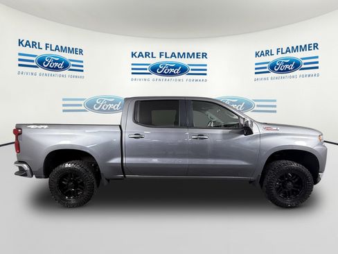 Used 2021 Chevrolet Silverado 1500 LT w/ Z71 Off-Road Package AWD/4WD image 2