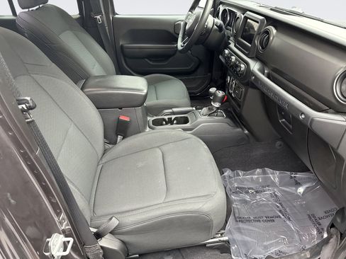 Used 2021 Jeep Wrangler Unlimited Sport image 16