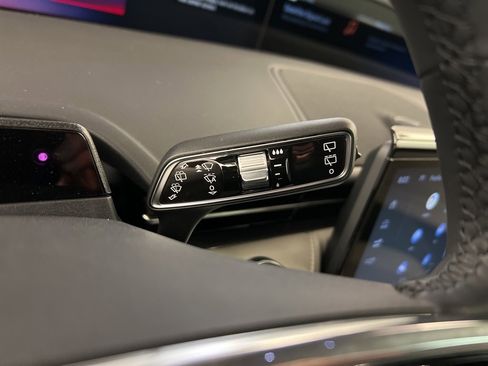 Used 2026 Lincoln Nautilus Premier image 23