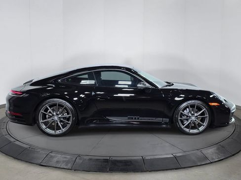 Certified 2024 Porsche 911 Carrera T RWD image 8