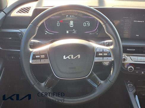 Certified 2025 Kia Telluride S image 14