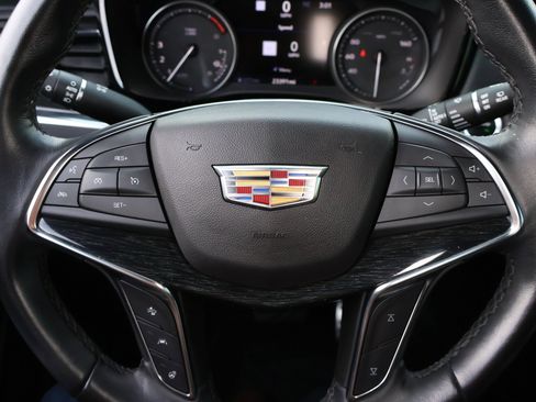 Used 2021 Cadillac XT5 Premium Luxury image 15