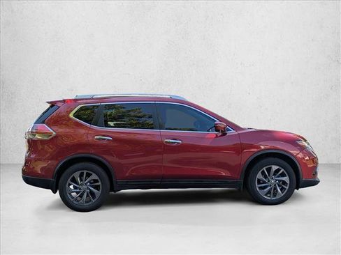 Used 2016 Nissan Rogue SL w/ SL Premium Package FWD image 4