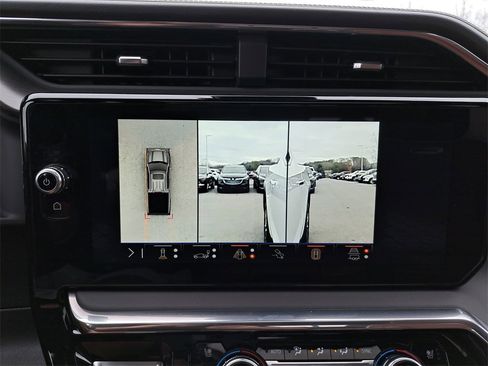 Used 2024 GMC Sierra 1500 Denali Ultimate image 32