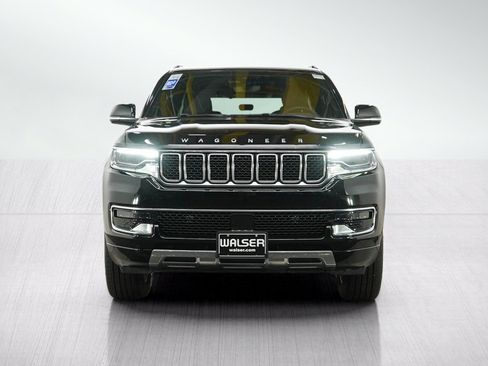 Used 2024 Jeep Wagoneer Series III AWD/4WD image 8