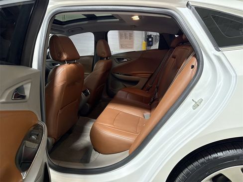 Used 2018 Chevrolet Malibu Premier w/ Premier Sun and Wheel Package image 24