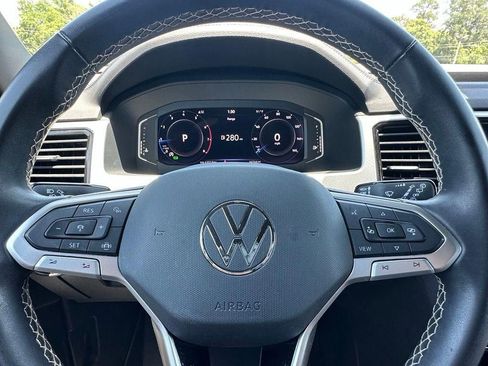 Used 2023 Volkswagen Atlas Cross Sport SE FWD image 15