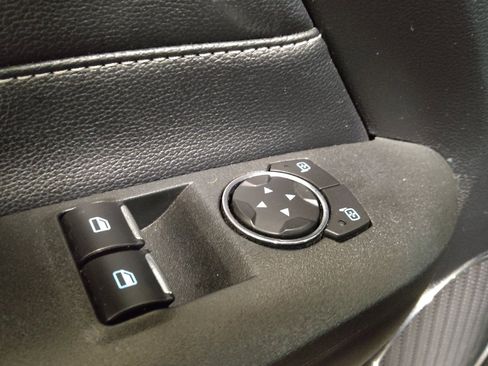 Used 2019 Ford Mustang Premium RWD image 27