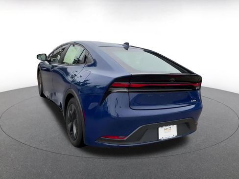 Used 2025 Toyota Prius LE image 11