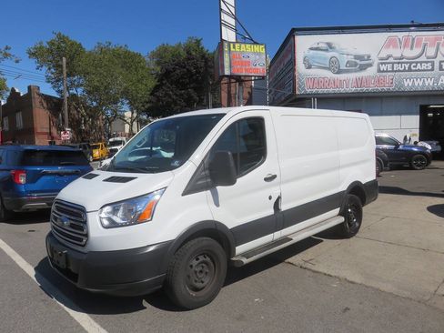 Used 2016 Ford Transit 250 130 Low Roof w/ Exterior Upgrade Package RWD image 2