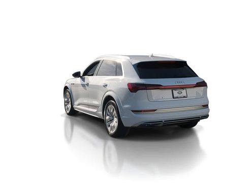 Used 2023 Audi e-tron S Premium Plus image 6