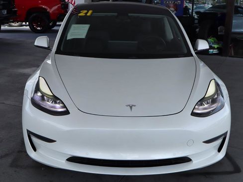 Used 2021 Tesla Model 3 Standard Range Plus image 10
