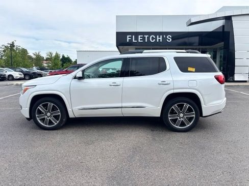 Used 2019 GMC Acadia Denali w/ Technology Package AWD/4WD image 9