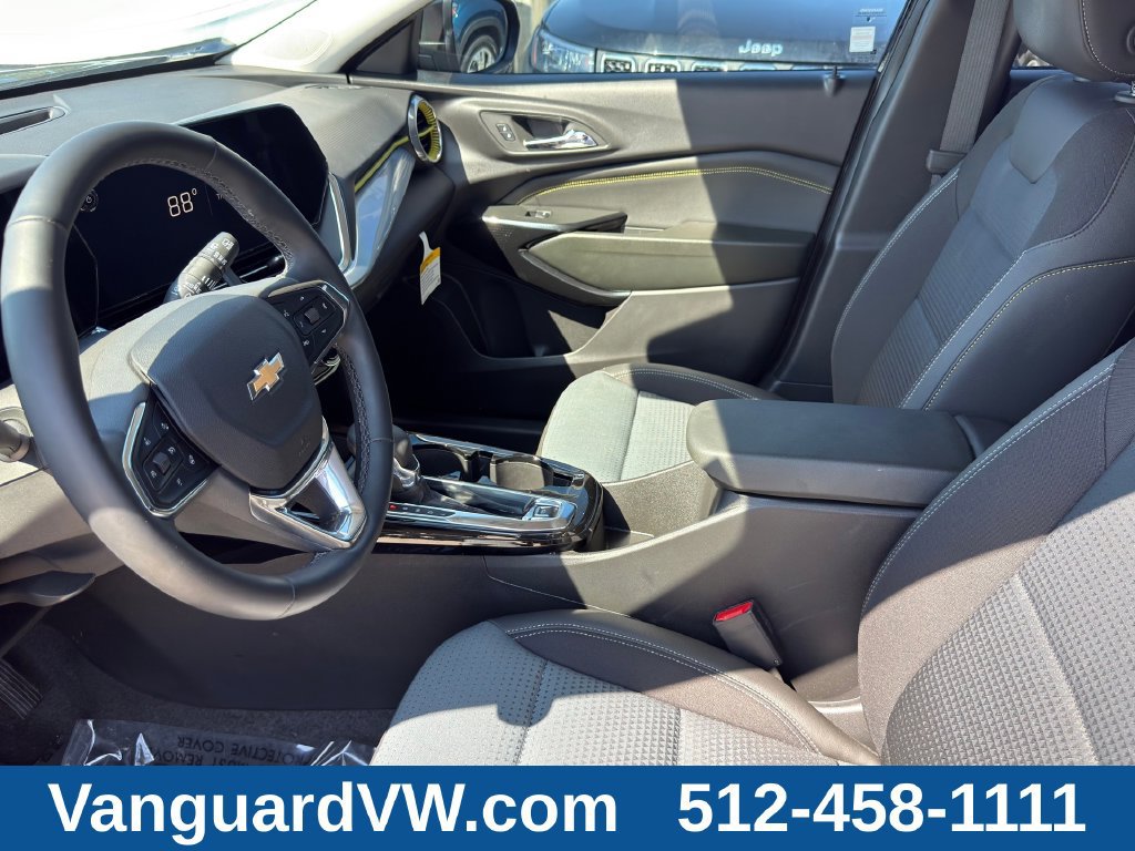 Used 2026 Chevrolet Trax LT w/ Driver Confidence Package FWD image 9