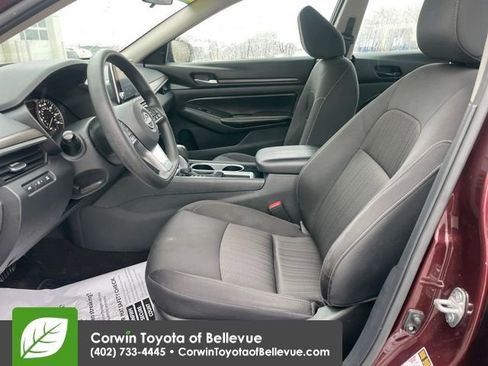 Used 2024 Nissan Altima 2.5 SV image 17