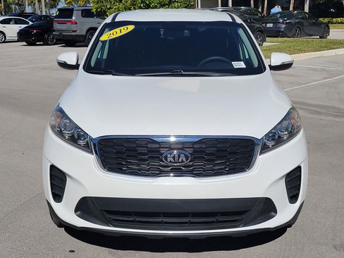 Used 2019 Kia Sorento LX image 8