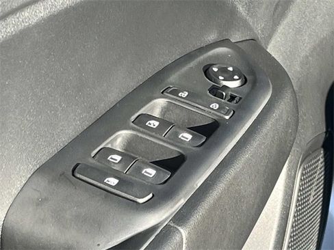 Used 2026 Hyundai Venue SEL image 23