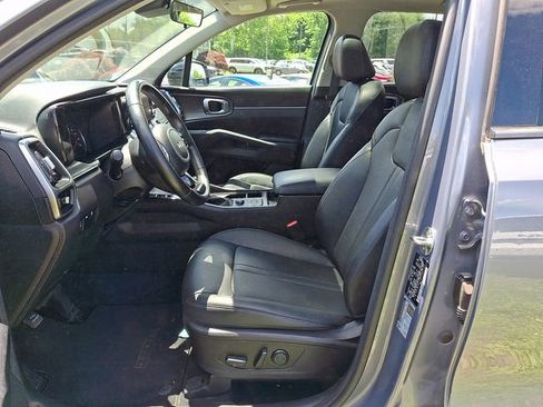 Certified 2022 Kia Sorento S w/ Panoramic Sunroof Package FWD image 13