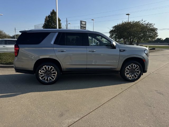 Used 2024 GMC Yukon Denali Ultimate AWD/4WD image 4