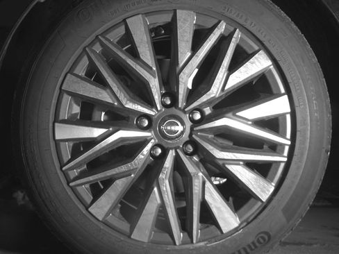 Used 2025 Nissan Altima 2.5 SV FWD image 12