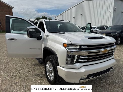 Used 2022 Chevrolet Silverado 3500 High Country w/ Z71 Off-Road Package AWD/4WD image 16