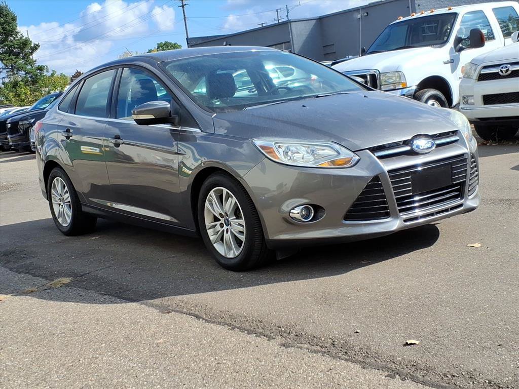 Used 2012 Ford Focus SEL w/ SEL/Titanium Winter Pkg FWD image 7