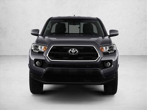 Used 2016 Toyota Tacoma TRD Off-Road image 2