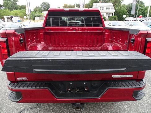 Used 2022 GMC Sierra 1500 Elevation w/ LPO, Elevation Black Package image 5