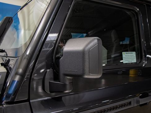 Used 2025 INEOS Grenadier AWD/4WD image 10