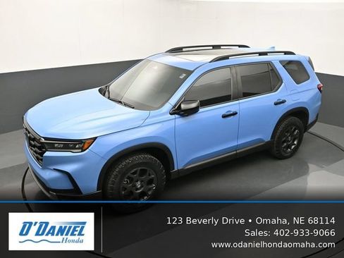 Used 2024 Honda Pilot TrailSport image 16