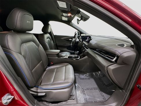 Used 2025 Buick Envista Sport Touring w/ Convenience II Package image 25