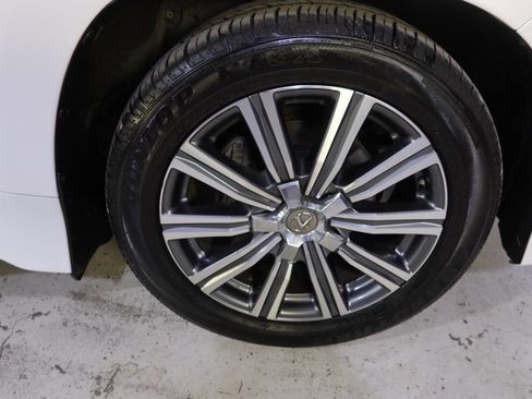 Used 2017 Lexus LX 570 4WD image 47