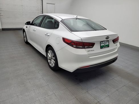 Used 2018 Kia Optima S FWD image 5