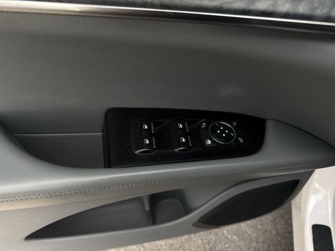 Used 2019 Lincoln Nautilus Reserve image 24