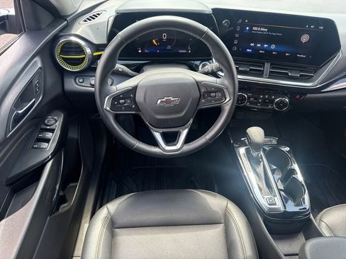 Used 2025 Chevrolet Trax ACTIV w/ Driver Confidence Package FWD image 15