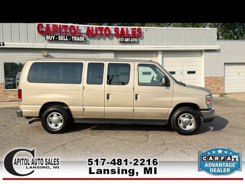 Used 2013 Ford E-150 and Econoline 150 Wagon RWD image 10
