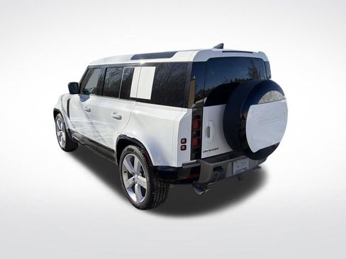 New 2025 Land Rover Defender 110 X-Dynamic SE AWD/4WD image 6
