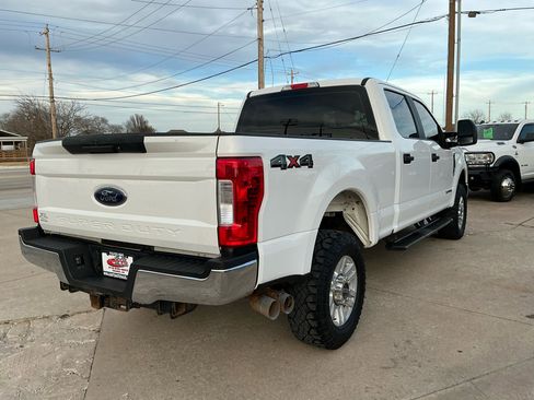 Used 2019 Ford F250 XL w/ STX Appearance Package image 6