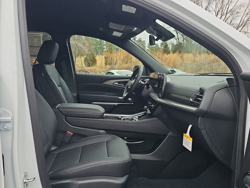 New 2026 Chevrolet Traverse LT w/ Driver Confidence Package image 20