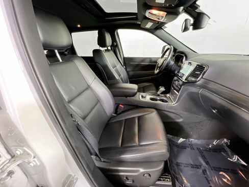 Used 2022 Jeep Grand Cherokee Limited image 28