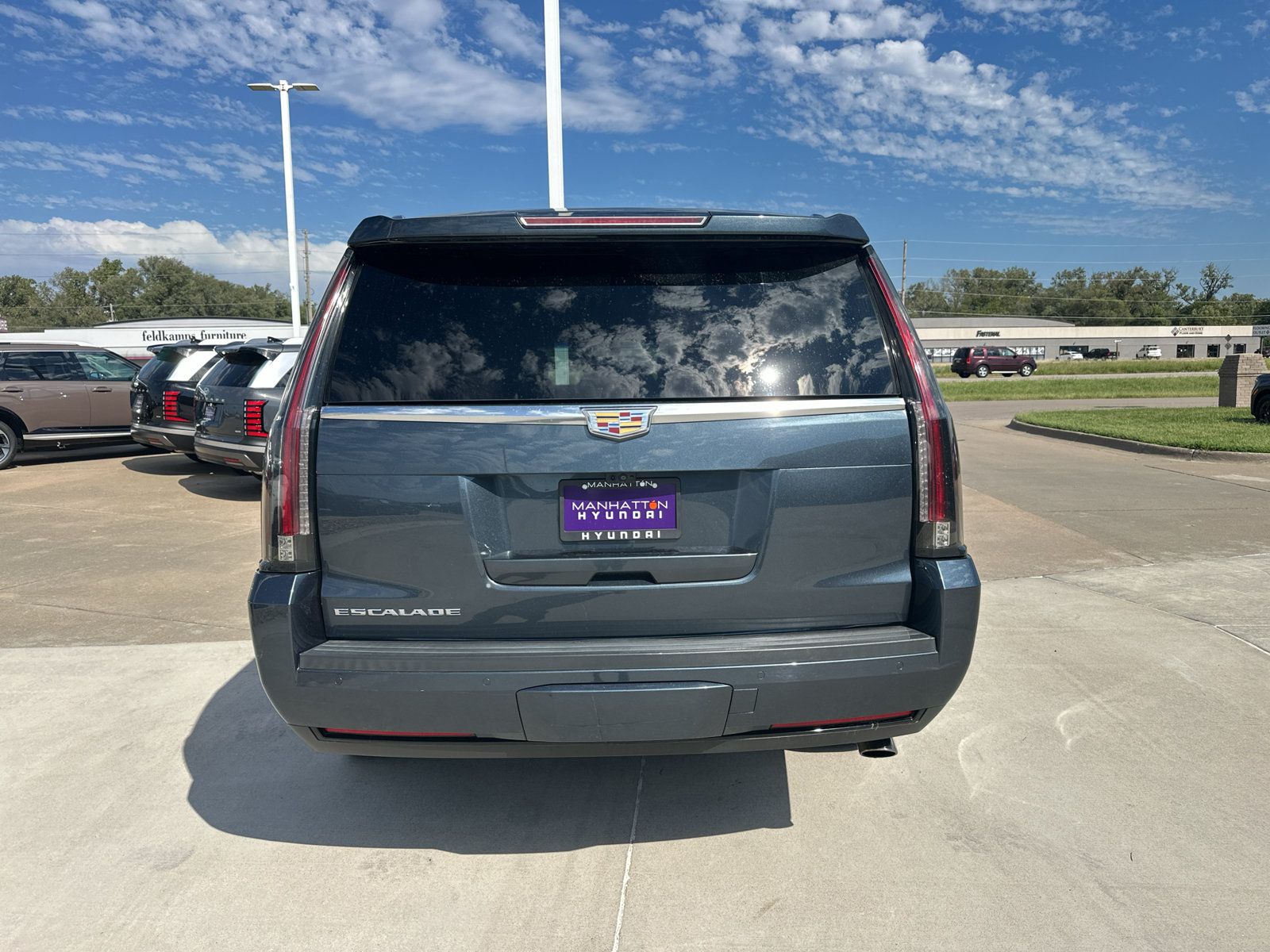 Used 2019 Cadillac Escalade ESV Platinum AWD/4WD image 14